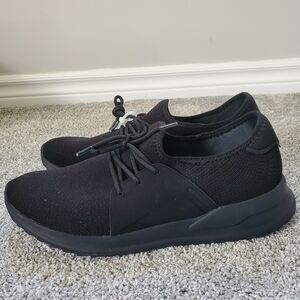 NWOT Mens Size 12 Ripzone Waterproof Sneakers